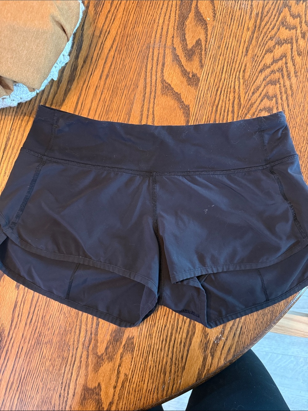 Lululemon size 6